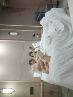 2022.12.1，【无情的屌】，人生难忘的俩钟头，喷水妹被满足爽了，疯狂暴插不停歇 - coolhot av