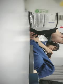 2021.08.23【换妻探花】第二场约23岁小夫妻，刚踏入换妻圈，小妹妹还放不开，沟通未遂， 夫妻俩自己开始搞 - coolhot av