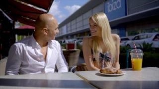    她在国外度过的一个星期，享受了一生中最疯狂的性爱体验 - coolhot av