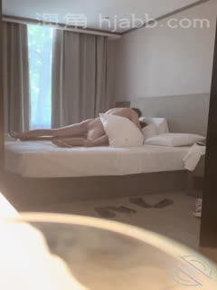 淫妻的花道-想和老婆来一场却硬不起来，靠老婆给我打手枪才射 (3) - coolhot av