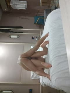 2022-11-30【无情的屌丶】深夜约操花臂外围骚女，肉感身材超级骚，翘起肥臀后入 - coolhot av