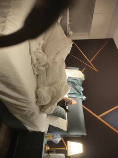 B06032022.11.1，【瘦子探花梦幻馆】，泡良大神，19岁学生妹，大奶子D罩杯，一夜春宵不能耽误 - coolhot av