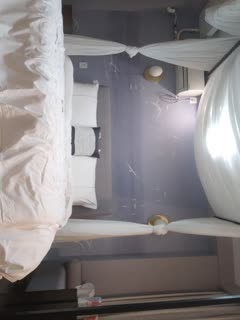 2022.04.24-1【换妻探花】今晚约了一个软炮男，还没插多一会呢就秒射了，只能再来第二次–热身 - coolhot av