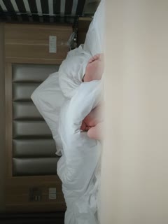 2022.02.21-2【换妻探花】今天约的这一对夫妻不好意思，不得已只能分屋交换 - coolhot av