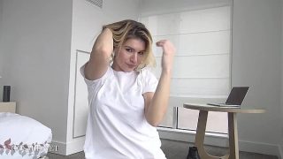    cosmid carmen cruz takes off her fishnets - coolhot av