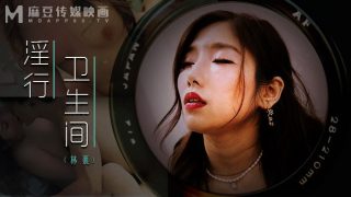 淫行表演  情欲解放的卫生隔间 - coolhot av