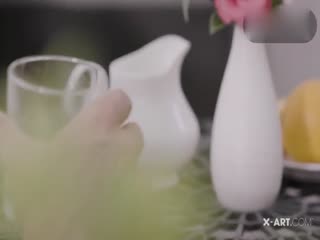    金发少妇性瘾来了约两猛男玩3P - coolhot av