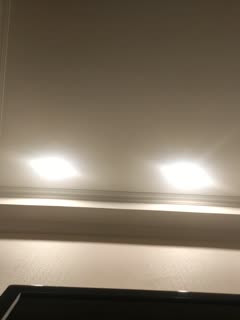 2022-12-11【小小寻花】约操骚熟女，带回房间操逼，进来就脱光开操，猛怼骚穴骑乘位 - coolhot av